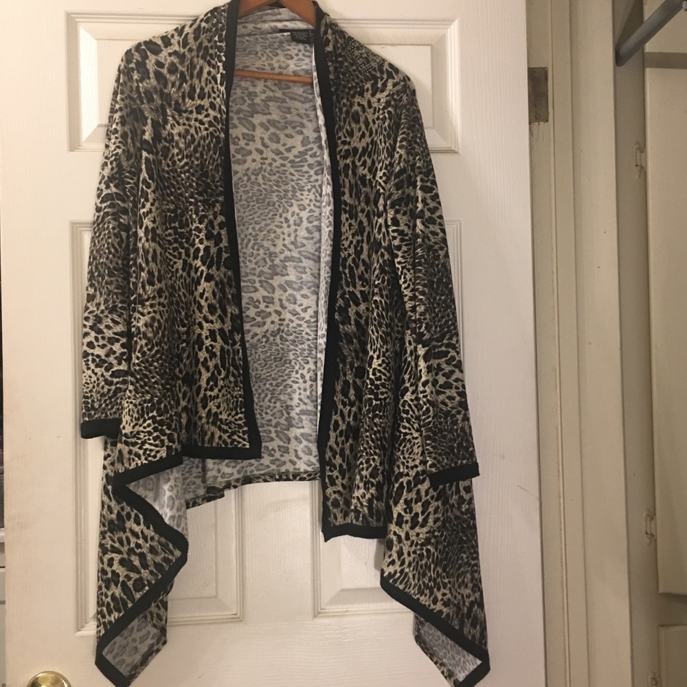 BCBGMAXAZRIA cardigan wrap